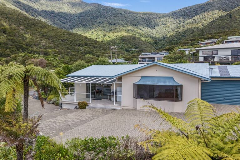 Photo of property in 11 Field Terrace, Okiwi Bay, French Pass, 7193
