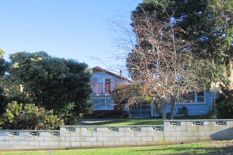 Photo of property in 18 Robert Mckeen Street, Otaki Beach, Otaki, 5512