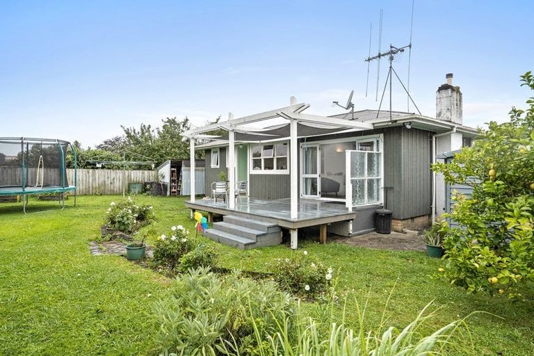 Photo of property in 105 Shakespeare Street, Leamington, Cambridge, 3432