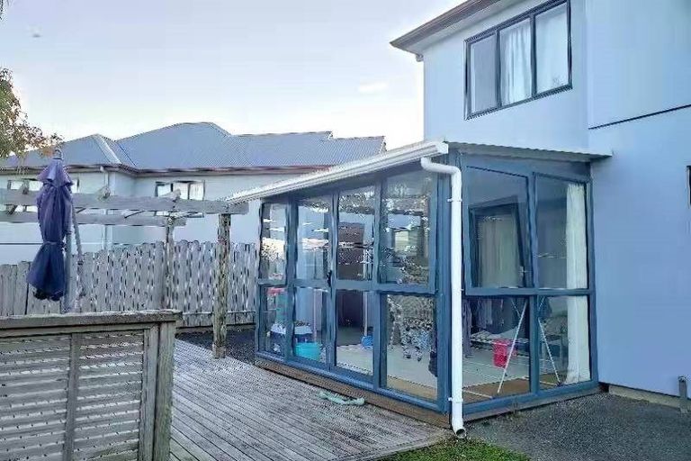 Photo of property in 14 Sonoma Crescent, Oteha, Auckland, 0632