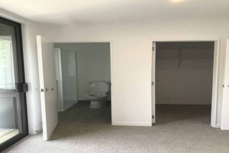 Photo of property in 17 Rua Kai Way, Brooklyn, Wellington, 6021