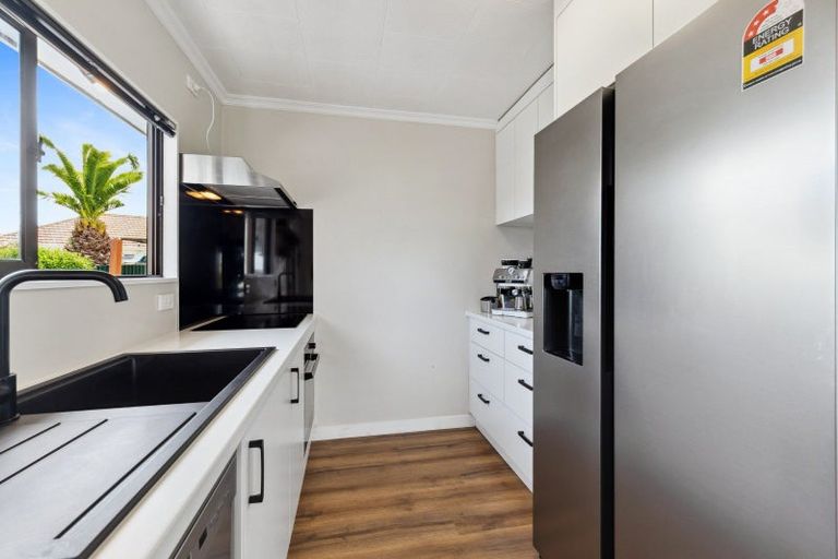 Photo of property in 20a Tahurangi Place, Spotswood, New Plymouth, 4310