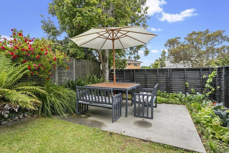 Photo of property in 3 The Circle, Manly, Whangaparaoa, 0930