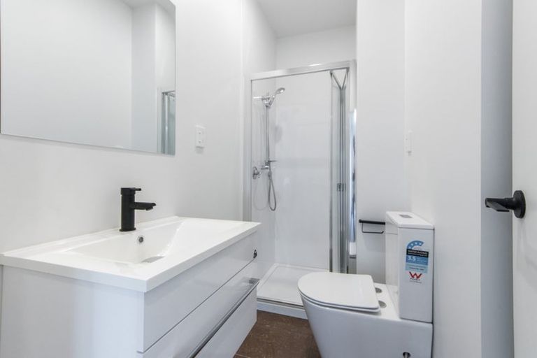 Photo of property in 7/14b Kaponga Crescent, New Lynn, Auckland, 0600