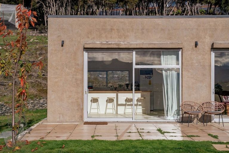 Photo of property in 18 Hidden Hills Drive, Wanaka, 9305