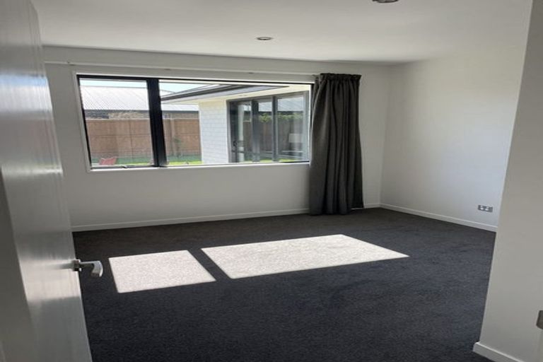 Photo of property in 5 Ormandy Court, Amberley, 7410