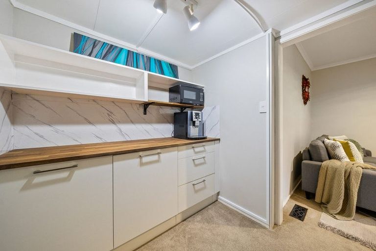 Photo of property in 28a Seaview Road, Paremata, Porirua, 5024