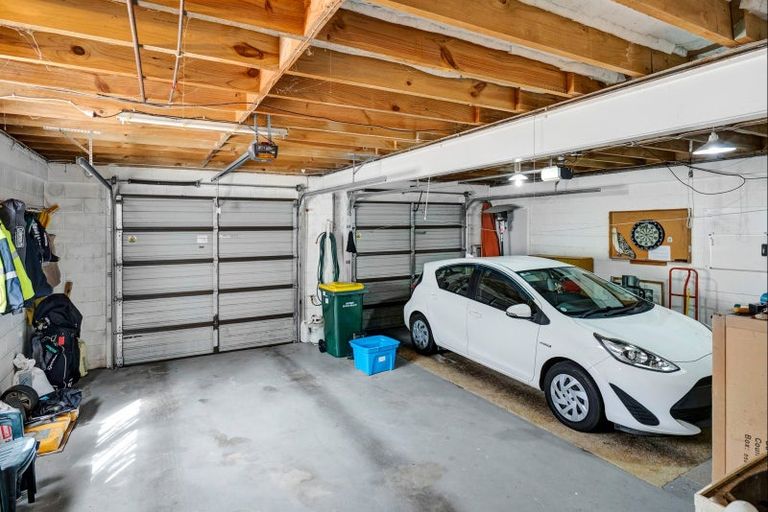 Photo of property in 4 Bronte Place, Whalers Gate, New Plymouth, 4310