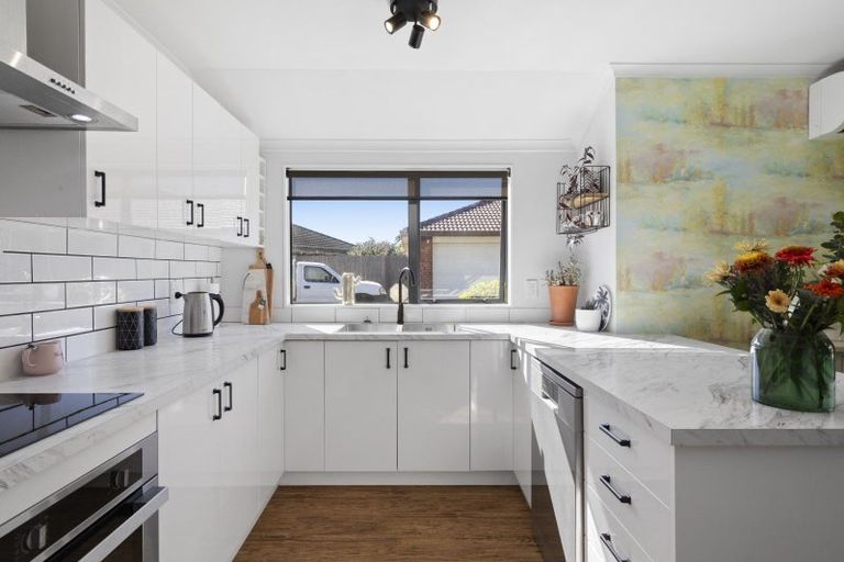 Photo of property in 26 Ranch Place, Pukekohe, 2120