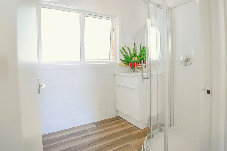 Photo of property in 1/7 Castleton Drive, Howick, Auckland, 2014