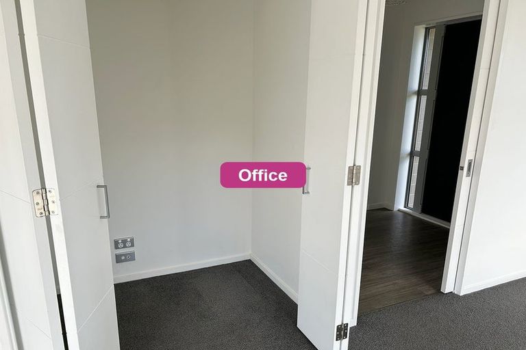 Photo of property in 8 Oakdene Place, Halswell, Christchurch, 8025