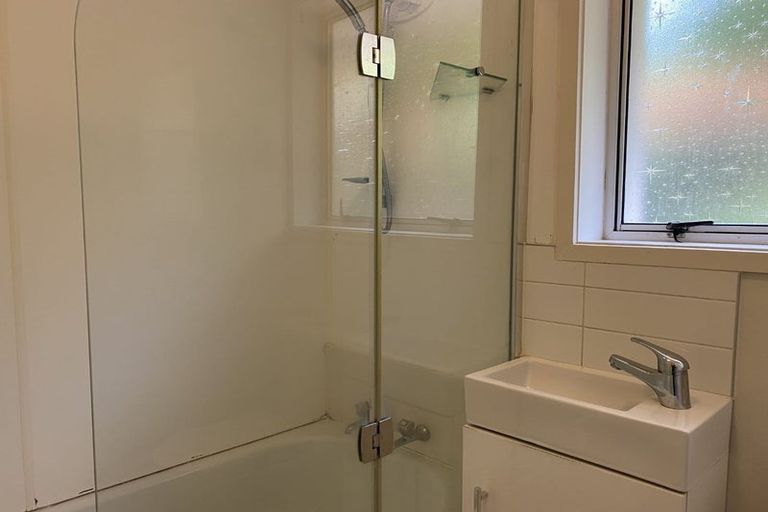 Photo of property in 2/28 Morton Avenue, Forrest Hill, Auckland, 0620