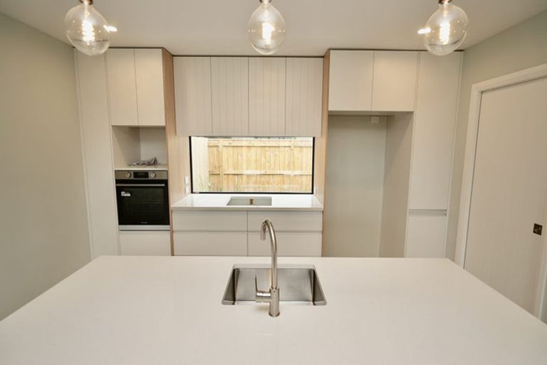 Photo of property in 17c Brightwater Terrace, Terrace End, Palmerston North, 4410