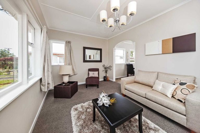 Photo of property in 1/11 John Street, Mangere East, Auckland, 2024