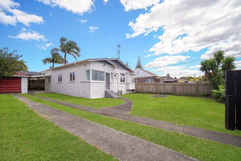 Photo of property in 1/36 Miro Street, New Lynn, Auckland, 0600