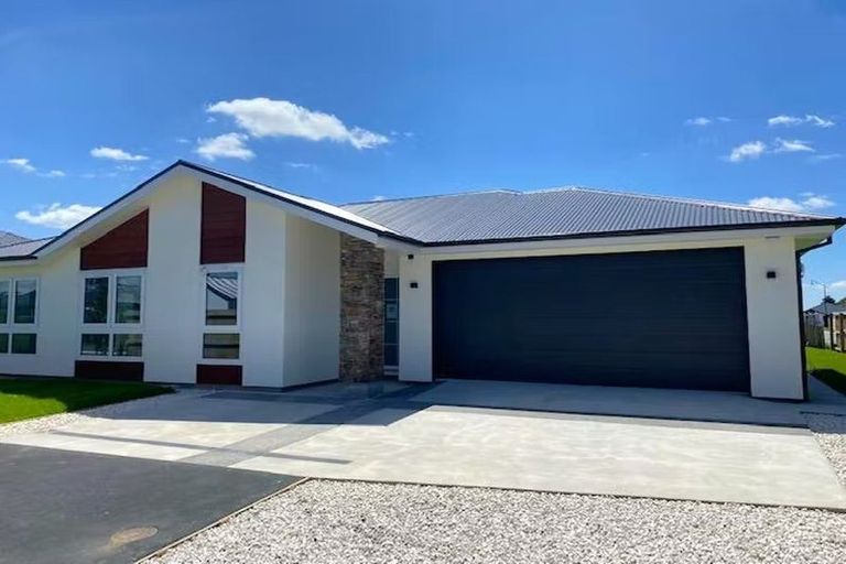 Photo of property in 19a Lewis Crescent, Rolleston, 7614