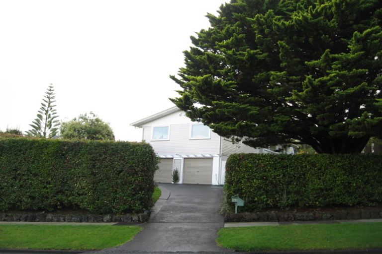 Photo of property in 23 Cheriton Road, Mellons Bay, Auckland, 2014
