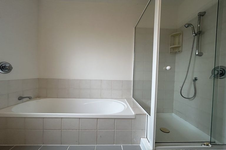 Photo of property in 1/19 Trafalgar Road, Milford, Auckland, 0620