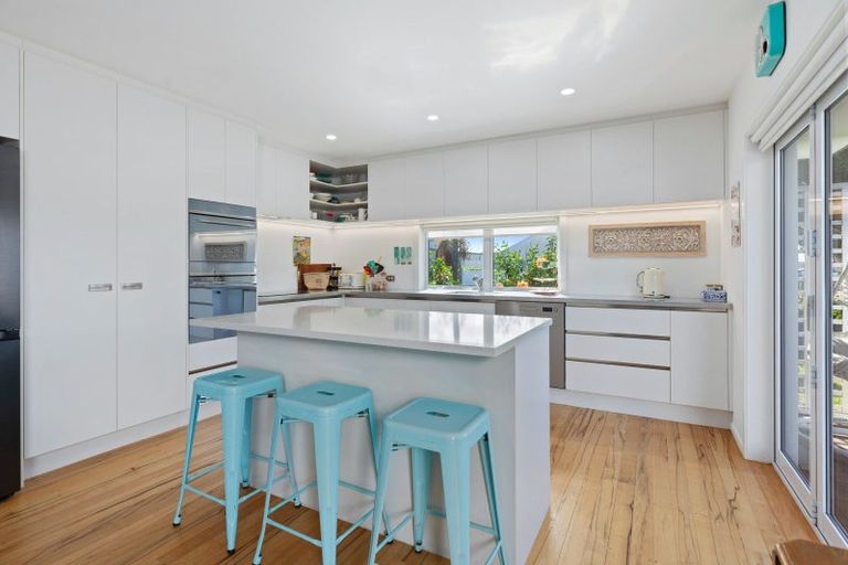 Photo of property in 142 Ngatai Road, Otumoetai, Tauranga, 3110