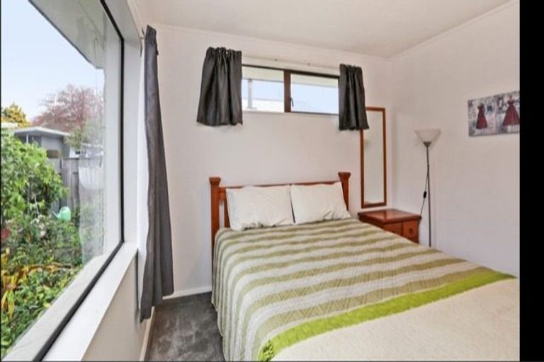 Photo of property in 2/8 Duart Road, Havelock North, 4130