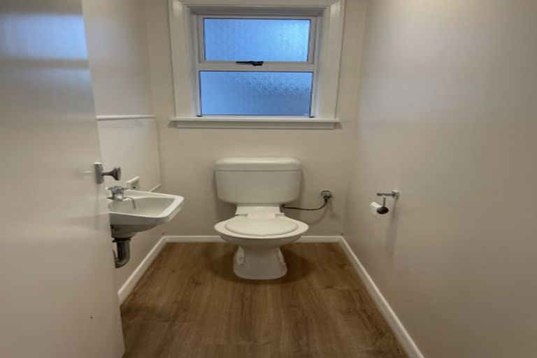 Photo of property in 44 Redwood Avenue, Tawa, Wellington, 5028