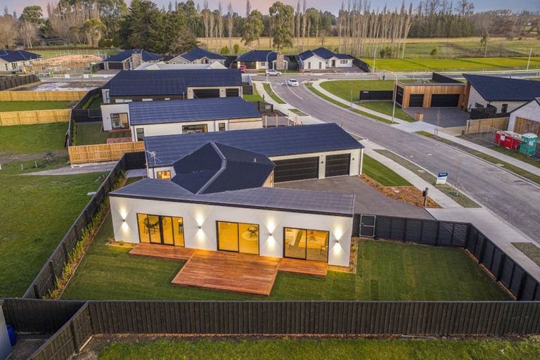 Photo of property in 12 Sutton Street, Rangiora, 7400