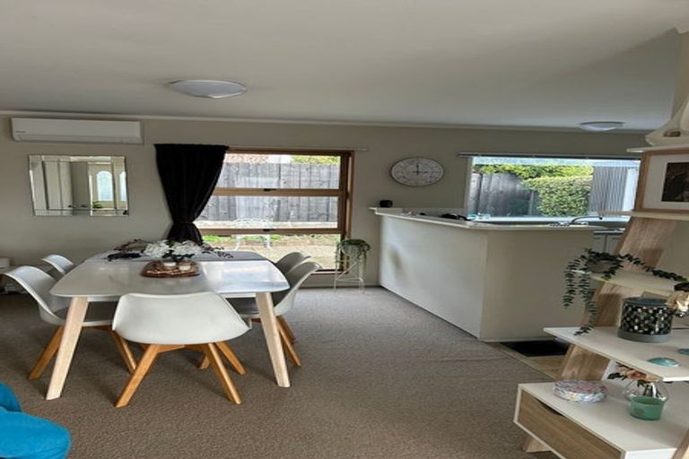 Photo of property in 1/9 Belmere Rise, Farm Cove, Auckland, 2012