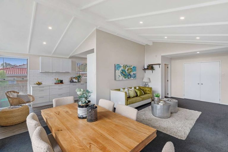 Photo of property in 47 Marvon Downs Avenue, Pakuranga Heights, Auckland, 2010