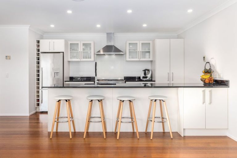 Photo of property in 12 Hulme Way, Raumati Beach, Paraparaumu, 5032