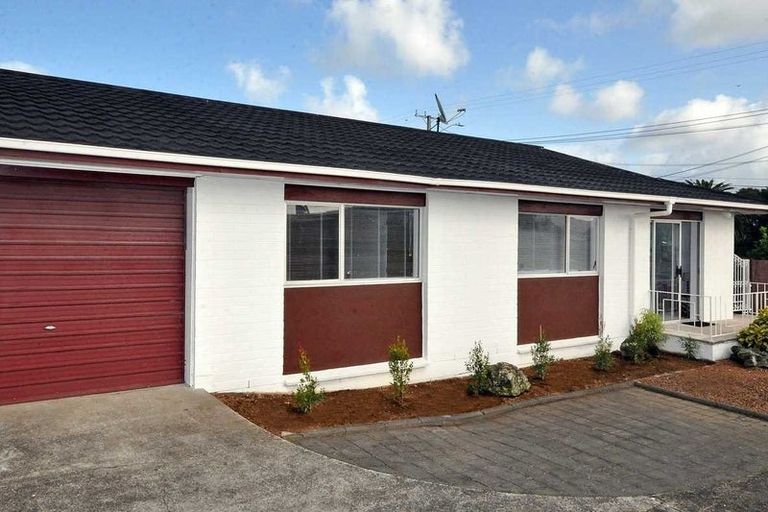 Photo of property in 1/29 Wallace Road, Mangere Bridge, Auckland, 2022