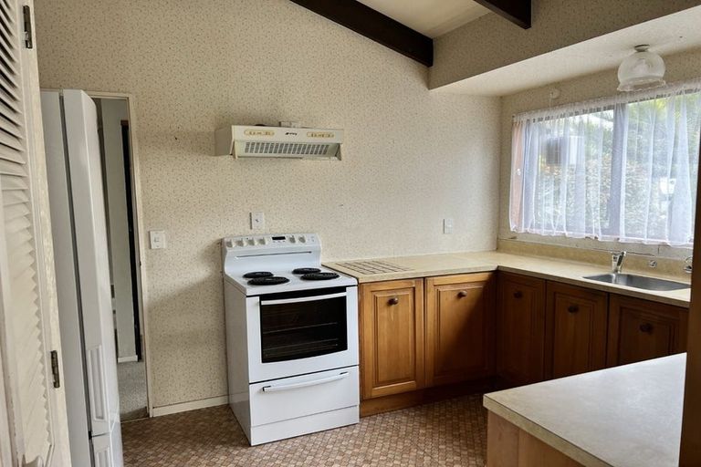 Photo of property in 22 Hicks Crescent, Waikanae Beach, Waikanae, 5036