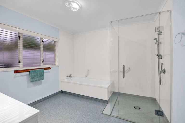 Photo of property in 148 Carrington Street, Lower Vogeltown, New Plymouth, 4310