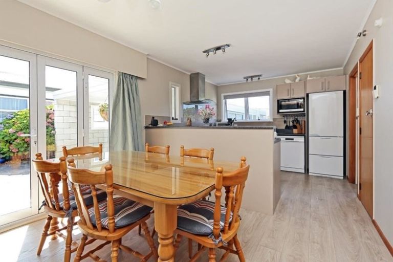 Photo of property in 705 Windsor Avenue, Parkvale, Hastings, 4122