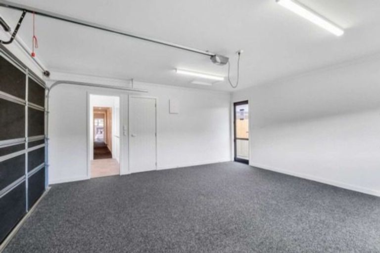 Photo of property in 11 Hamon Place, Pukehangi, Rotorua, 3015