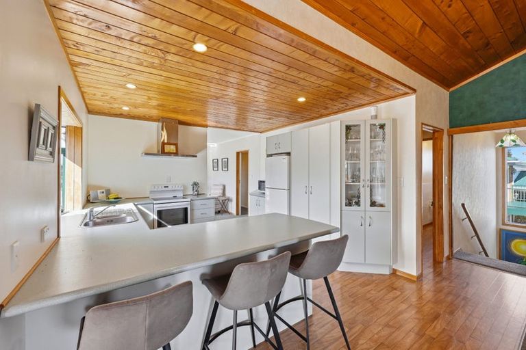 Photo of property in 166 Torkar Road, Clarks Beach, 2122
