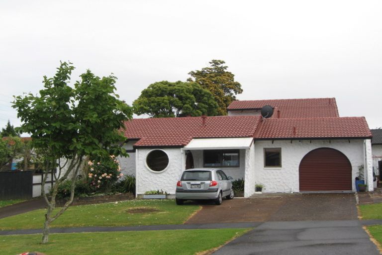 Photo of property in 17a Balgowan Terrace, Conifer Grove, Takanini, 2112