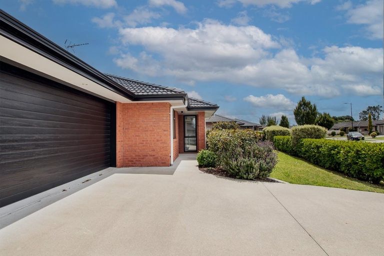 Photo of property in 30 Edgeview Crescent, Fitzroy, Hamilton, 3206