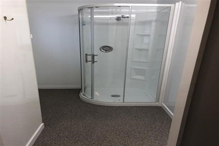 Photo of property in 2 Alister Way, Churton Park, Wellington, 6037