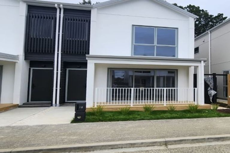 Photo of property in 19 Yellow Pear Lane, Karaka, Papakura, 2113