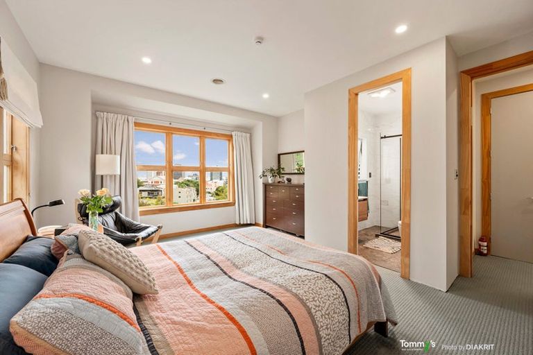 Photo of property in 16 Parliament Street, Thorndon, Wellington, 6011
