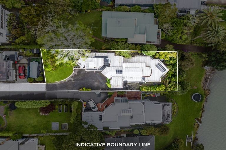 Photo of property in 2/33 Beresford Street, Bayswater, Auckland, 0622