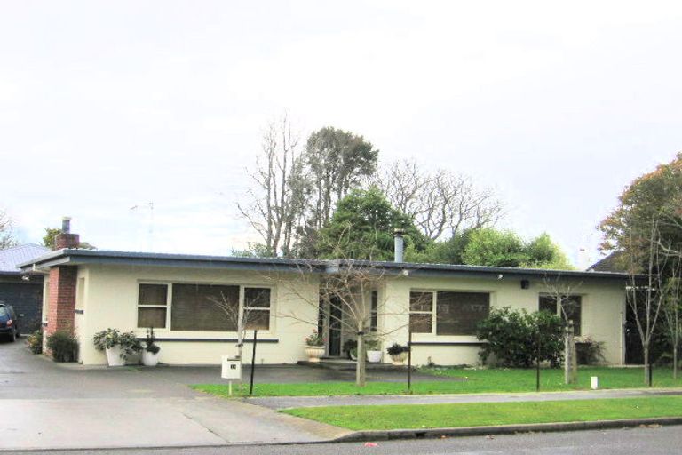 Photo of property in 19 Hughes Avenue, Hokowhitu, Palmerston North, 4410