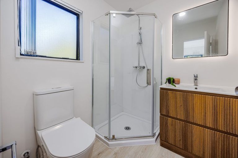 Photo of property in 99a Redoubt Road, Goodwood Heights, Auckland, 2105