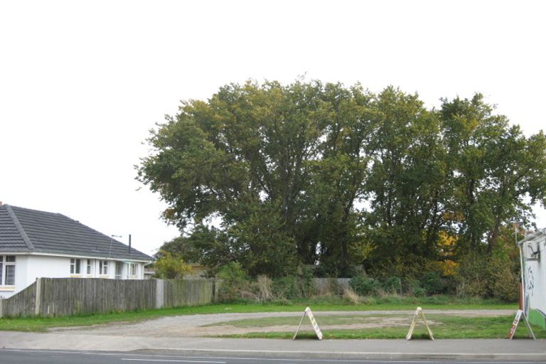 Photo of property in 2/9a Curletts Road, Sockburn, Christchurch, 8042