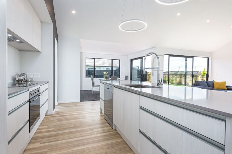 Photo of property in 23 Angus Place, Rangiora, 7400