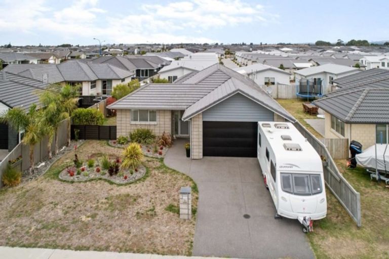 Photo of property in 3 Kamahi Crescent, Papamoa Beach, Papamoa, 3118