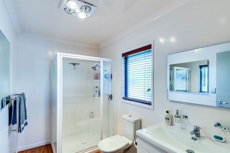 Photo of property in 6 Donald Place, Frimley, Hastings, 4120