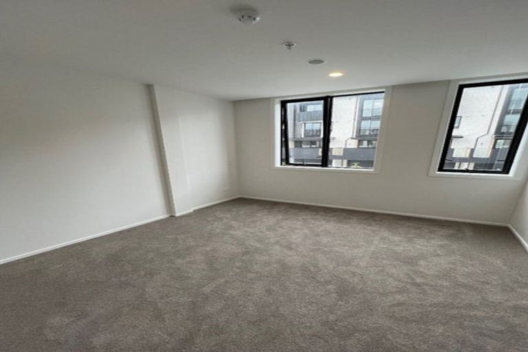 Photo of property in 9/18 Karengo Street, Long Bay, Auckland, 0630