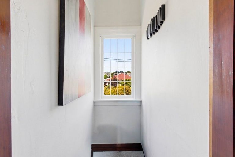 Photo of property in 17 Wycolla Avenue, Saint Clair, Dunedin, 9012