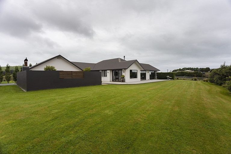 Photo of property in 4/102 Beach Road, Awamoa, Oamaru, 9495